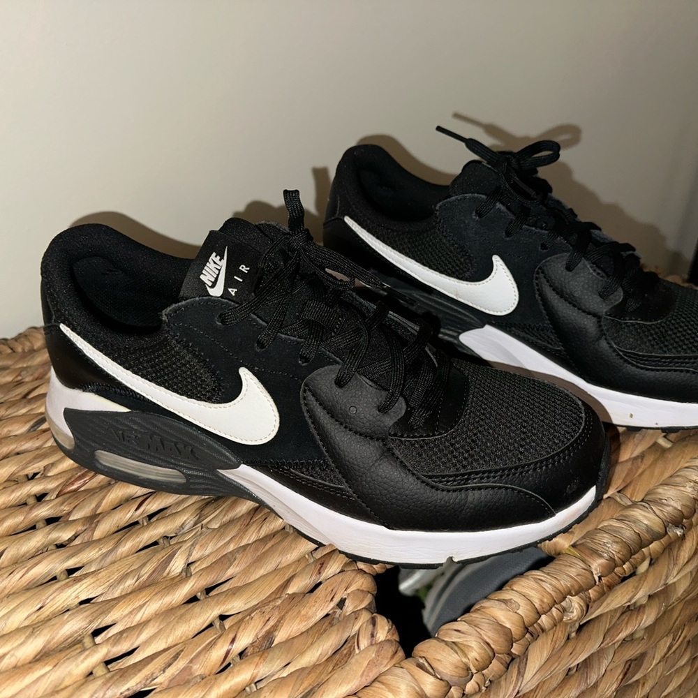 Nike Air Max 90 Black and White Sneakers